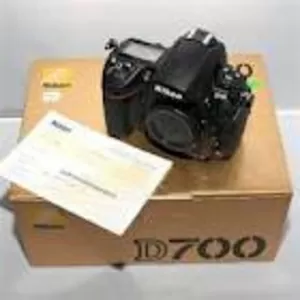 Nikon D700 12MP DSLR Camera