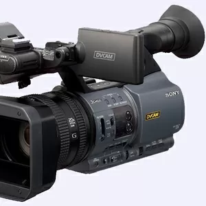 Продаю профессиональную камеру Sony DSR PD175 P