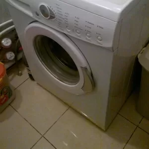 Продам стиральную машину LG intellowasher