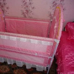 Продаю детскую кроватку