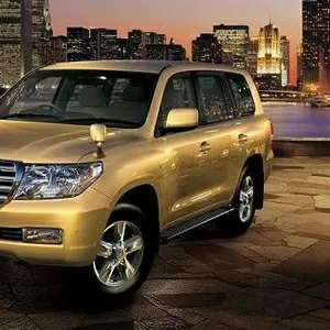 Прокат автомобиля Toyota Land Cruiser 200 белого/черного цвета для сва