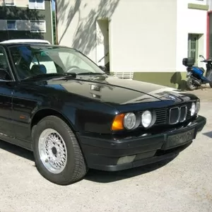 BMW 520 .                      