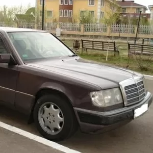 Mercedes Benz 200E 1992 года