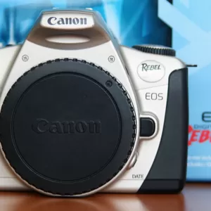 Продам Canon EOS 300  